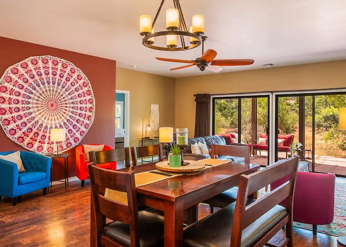 Zen Calling, Look Inside Private For 6 Holiday home *