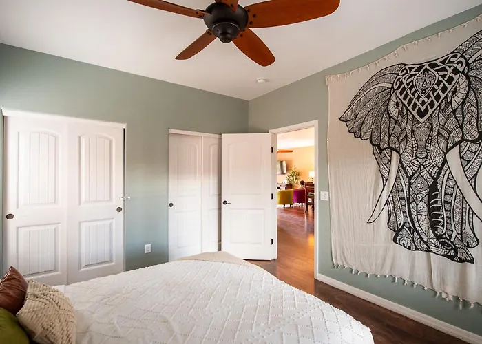 Holiday home Zen Calling, Look Inside Private For 6 *